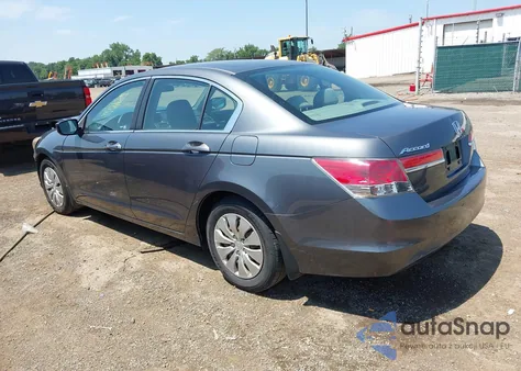 2011 Honda Accord 2.4 Lx z USA, uszkodzony, nr VIN 1HGCP2F33BA138572